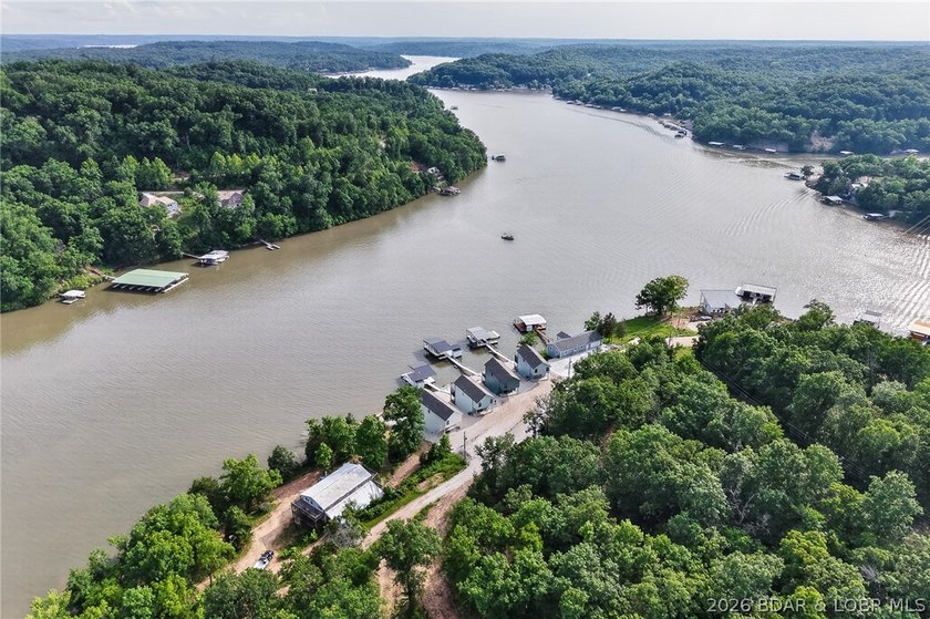 BRAND NEW LAKE HOME AND DOCK!!! The perfect blend of modern - photo 48