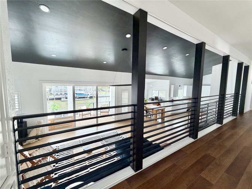 Don't miss this classy contemporary coastal charm on Key Allegro - photo 9