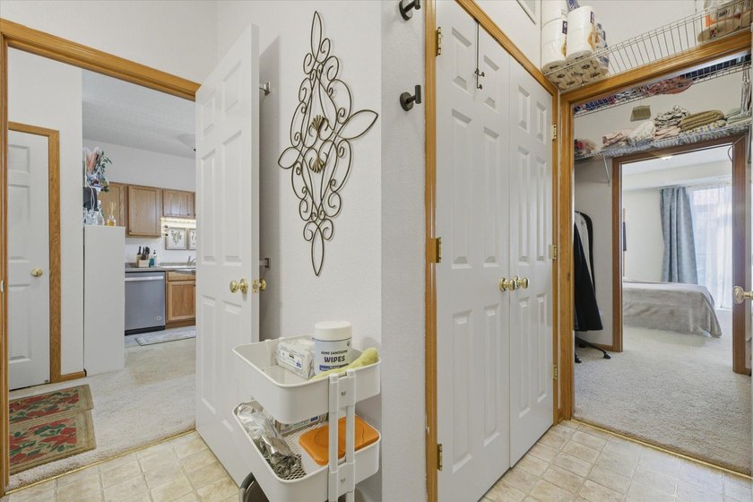 Affordable, modern condo with a bright south-facing exposure - photo 13