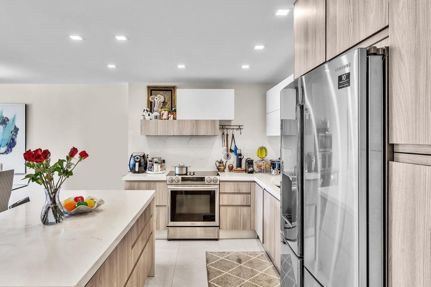 2bedroom, 2bathroom condo offers the kind of everyday living - photo 14