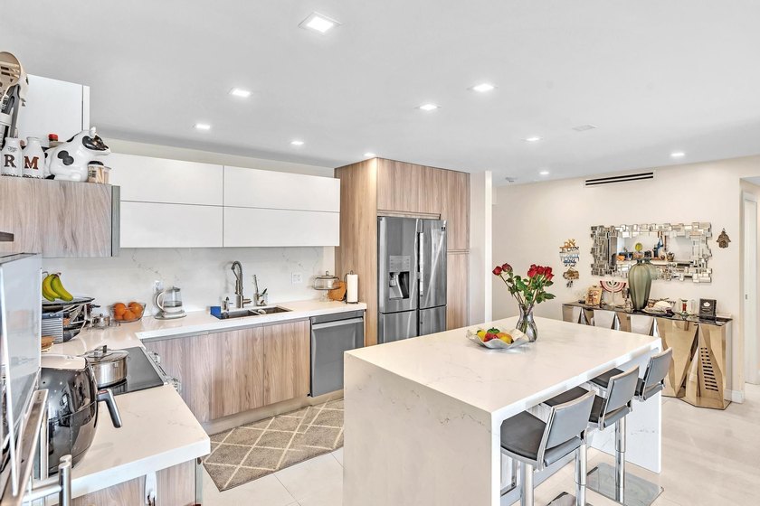 2bedroom, 2bathroom condo offers the kind of everyday living - photo 21