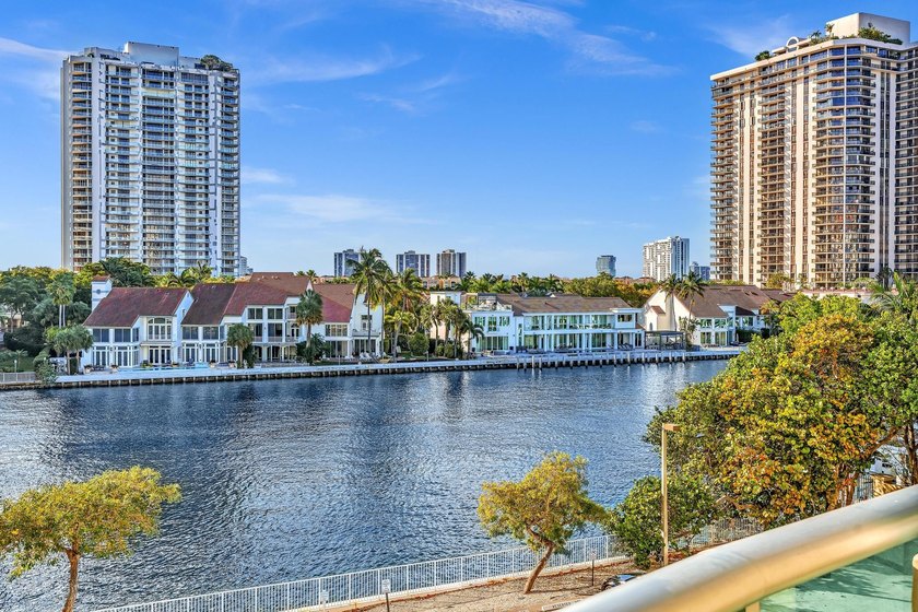 2bedroom, 2bathroom condo offers the kind of everyday living - photo 34