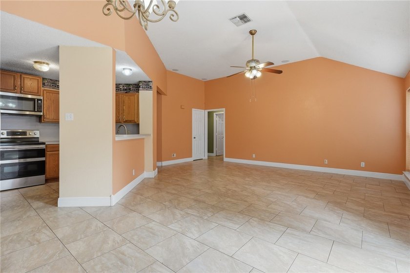 Spacious 4-Bedroom Home- Prime Location. Ideally situated just - photo 8