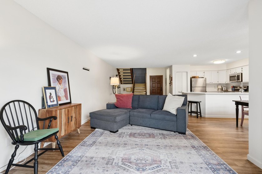 This is the one! Thoughtfully updated and beautifully maintained - photo 11