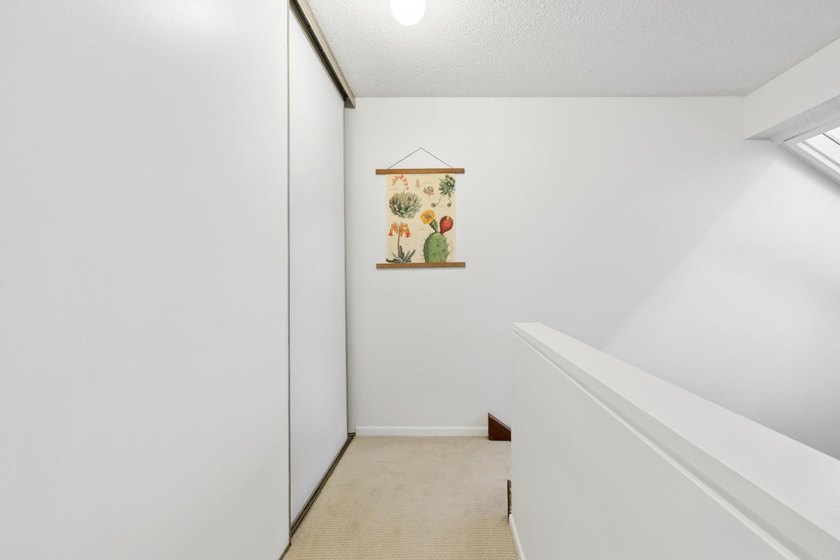 This is the one! Thoughtfully updated and beautifully maintained - photo 22