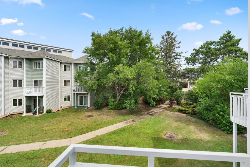 This is the one! Thoughtfully updated and beautifully maintained - photo 29