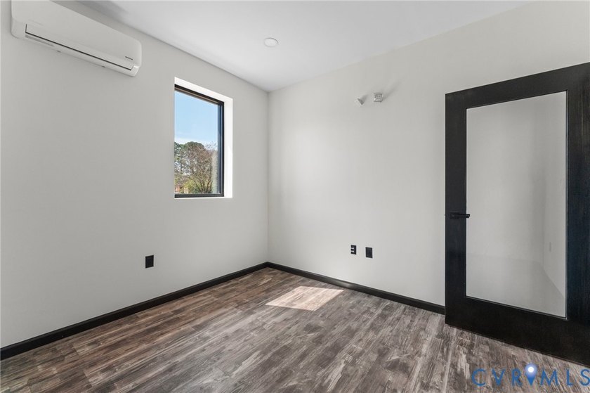 Prime Commercial Opportunity - Two Buildings on One Parcel! This - photo 42