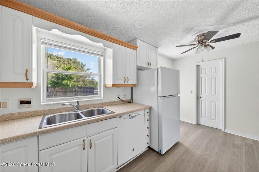 Come and see this move-in ready 3 bed 2 bath home with new - photo 6