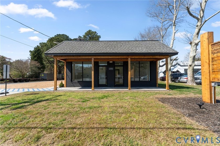 Prime Commercial Opportunity - Two Buildings on One Parcel! This - photo 48