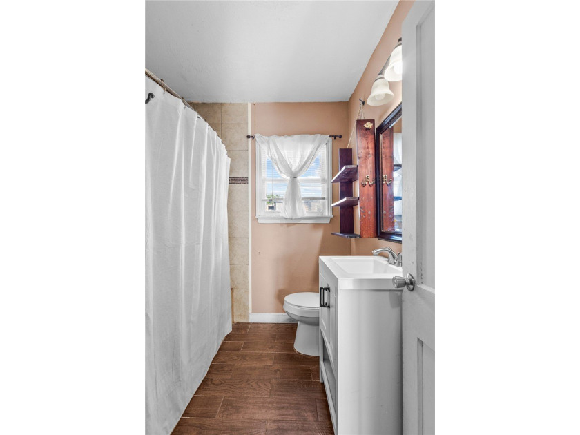 Timeless Charm Meets Modern Comfort in Alameda Estates Welcome - photo 9