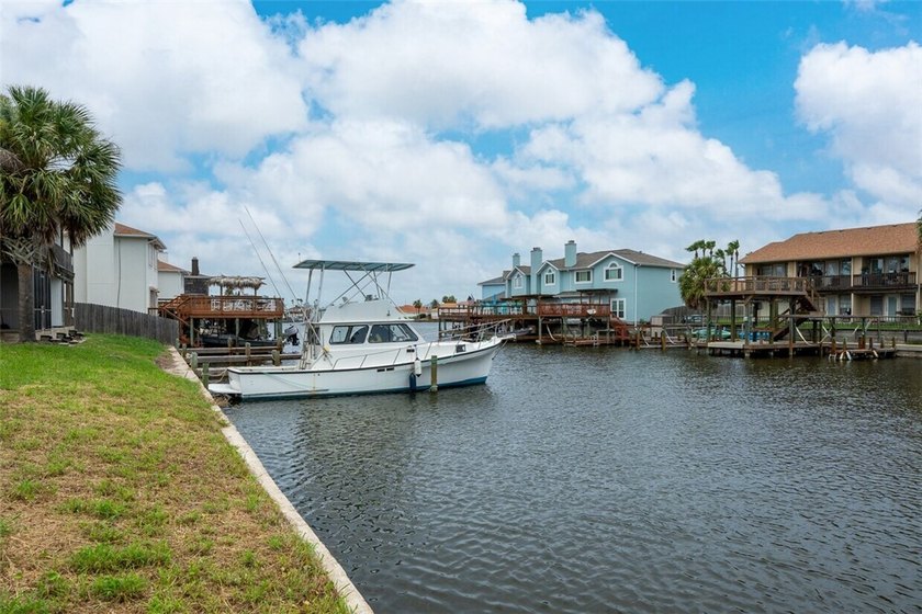 Discover an exceptional waterfront opportunity on North Padre - photo 7