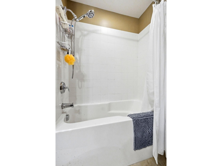 Unbeatable price and value. Live the lifestyle at Skyscape! This - photo 15