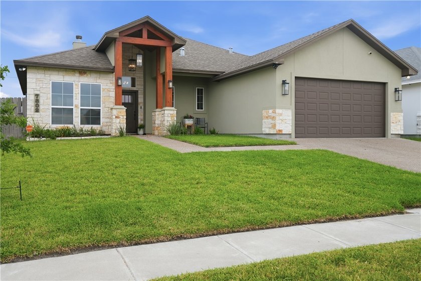 Come check out 7802 Krypton Dr. in Corpus Christi! This stunning - photo 2