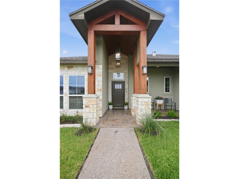 Come check out 7802 Krypton Dr. in Corpus Christi! This stunning - photo 3