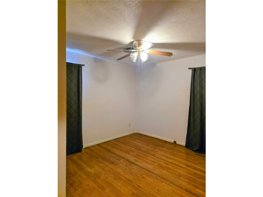 Opportunity awaits at **4533 Townsend St.** This 3-bedroom - photo 4