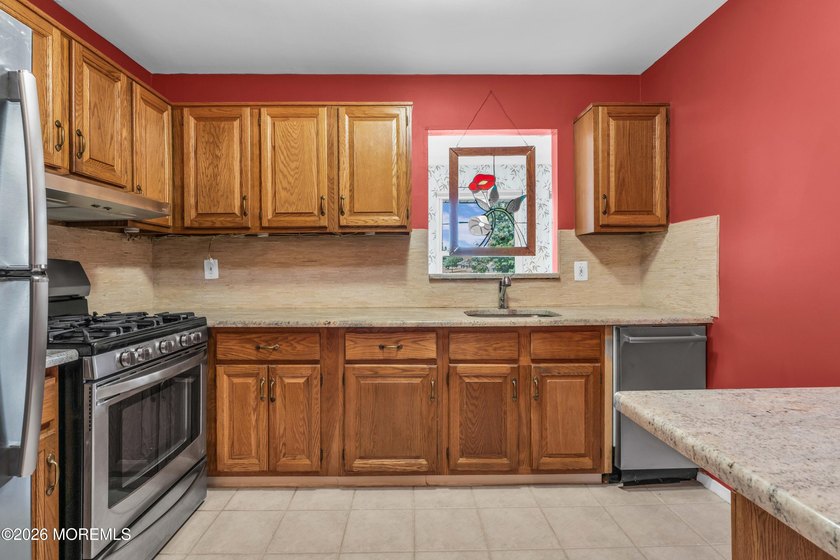 Welcome to 87 Mount Matterhorn Lane in sought-after Holiday City - photo 14