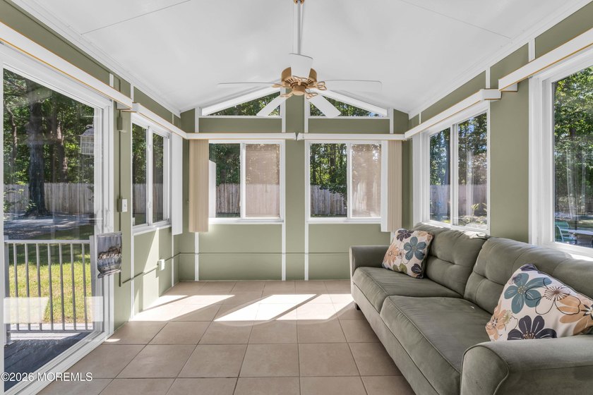 Welcome to 87 Mount Matterhorn Lane in sought-after Holiday City - photo 23