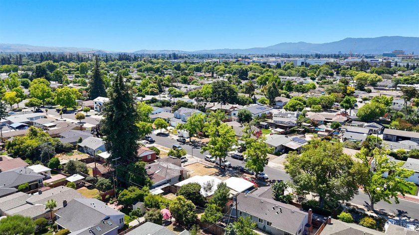 Welcome to the Cory neighborhood, one of San Jose's most - photo 27