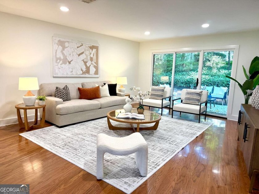 Move-in ready and beautifully updated, this modern ranch offers - photo 7