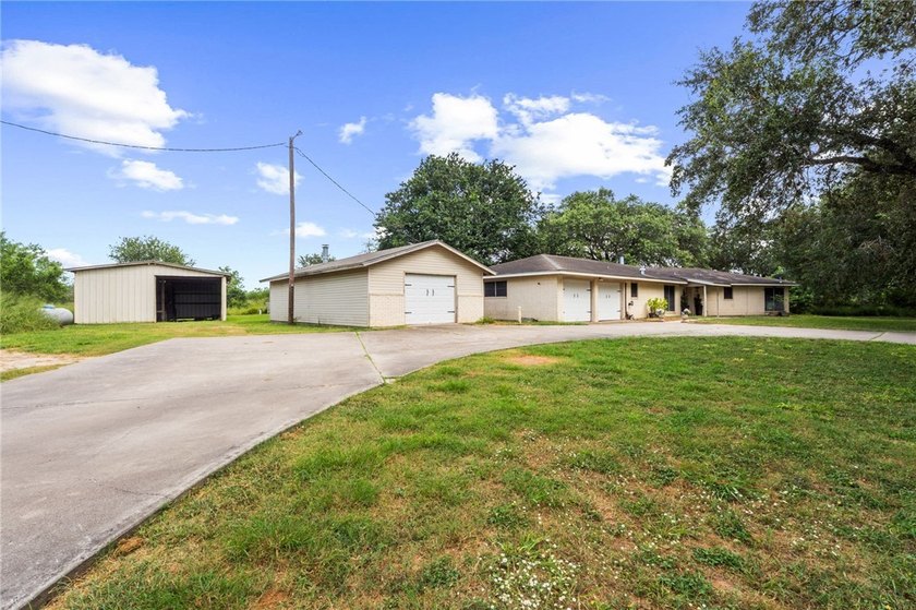 Country Living on 1.9 Acres in Sandia! Welcome to 100 County - photo 2