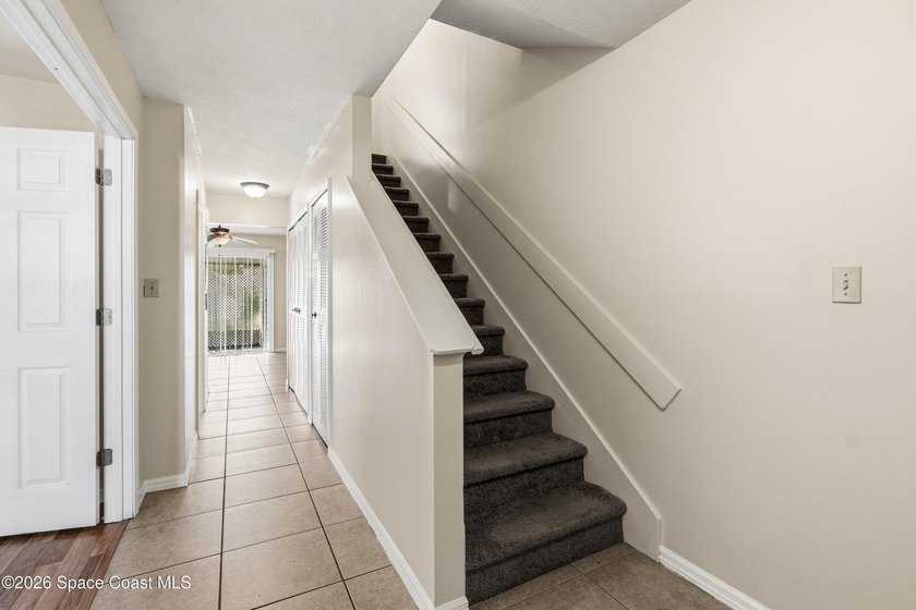 Welcome to Windsor Park, a small community of townhomes in the - photo 3