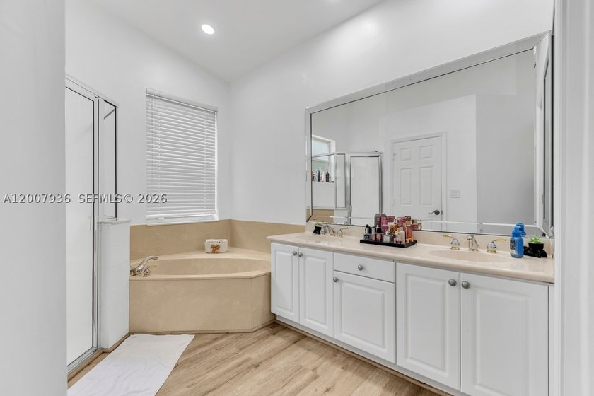 Beautiful one story home in Heron Bay COMPLETELY RENOVATED with - photo 29