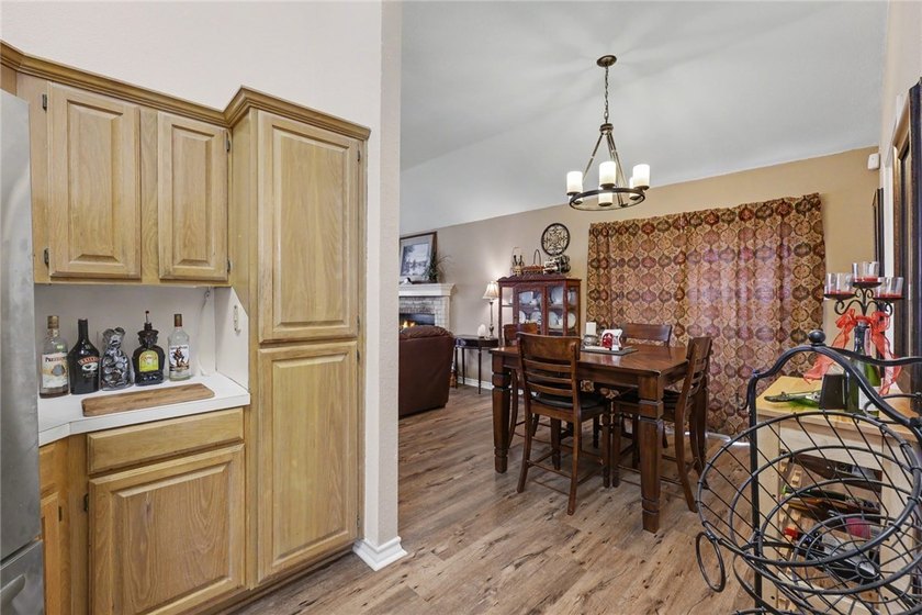 Welcome Home to this Charming 3- bedroom, 2-bedroom Home in The - photo 4