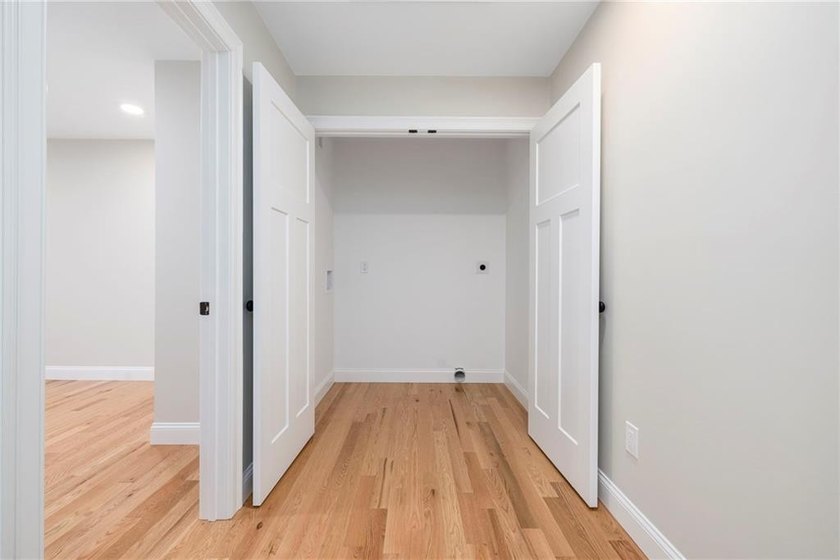 Greenwood Proper is proud to present this brand-new construction - photo 28