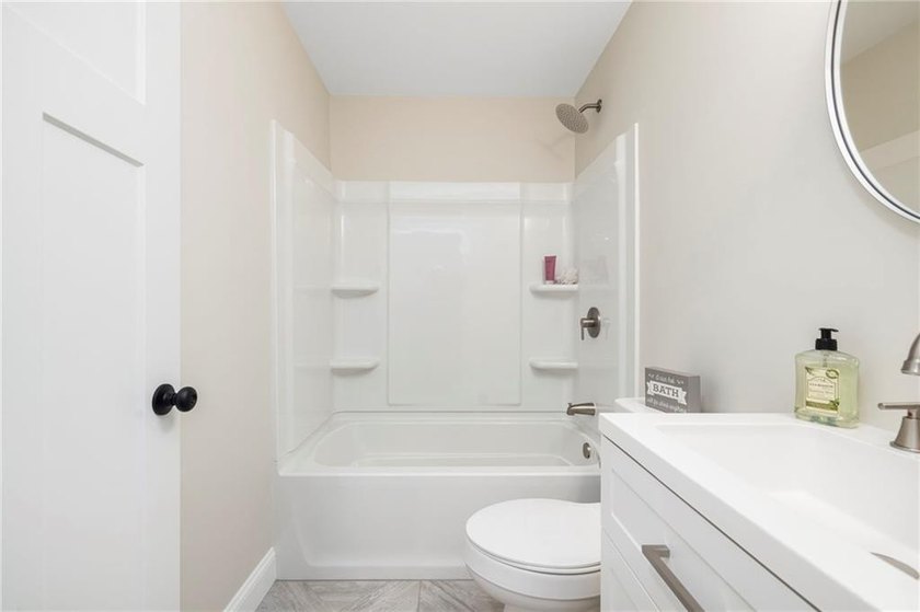 Greenwood Proper is proud to present this brand-new construction - photo 30