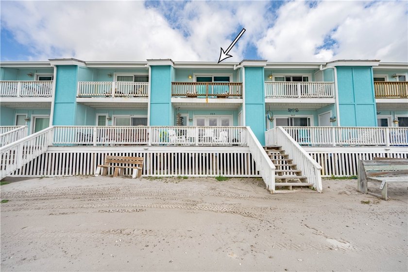 This beautifully updated waterfront condo offers 2 bedrooms plus - photo 4