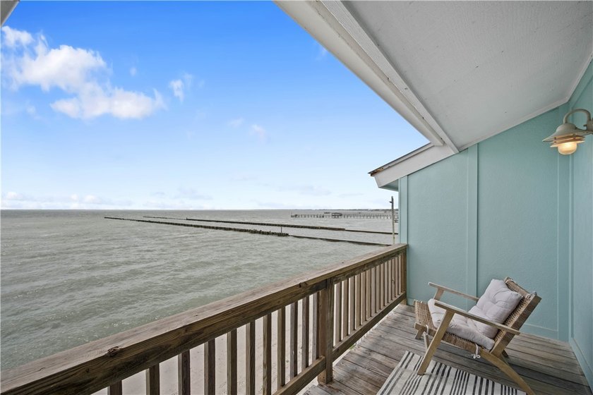 This beautifully updated waterfront condo offers 2 bedrooms plus - photo 5