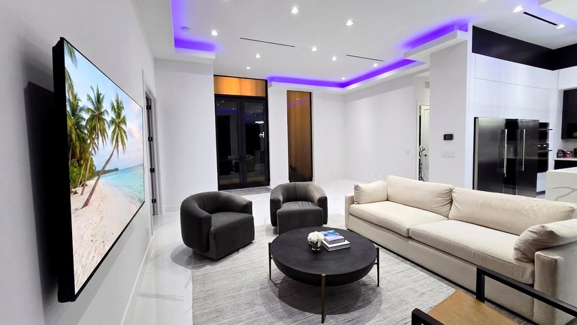 Welcome to this unique and luxurious modern Estate in Plantation - photo 29