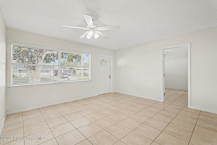 Welcome home to this beautifully remodeled 3-bedroom, 2-bath - photo 3