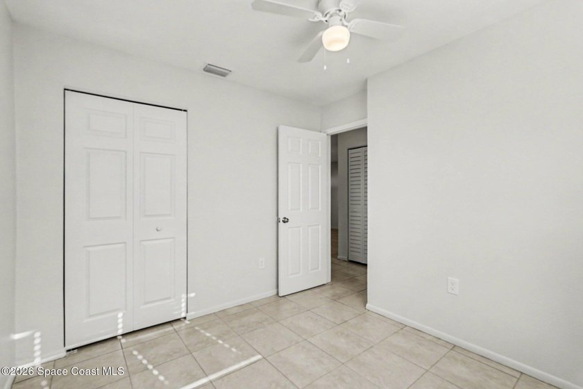 Welcome home to this beautifully remodeled 3-bedroom, 2-bath - photo 10