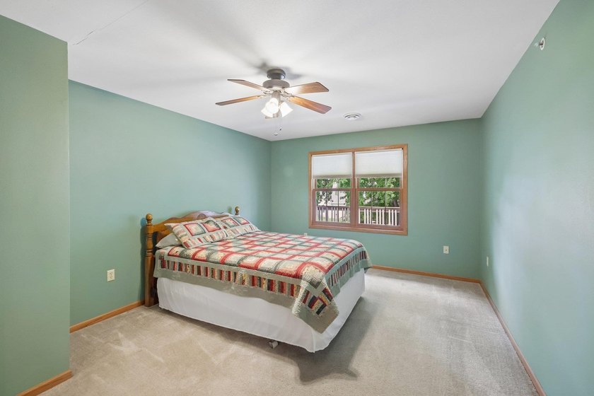 Welcome to this beautifully maintained and move in ready 3 - photo 13