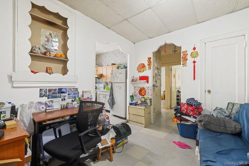 Unlock the potential of this solid three-unit brick building - photo 15