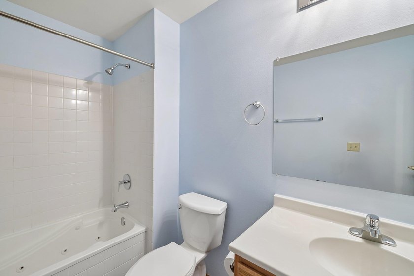 Welcome to this beautifully maintained and move in ready 3 - photo 18