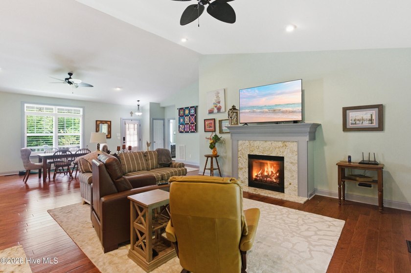 Custom-built and thoughtfully designed, this beautiful home - photo 7
