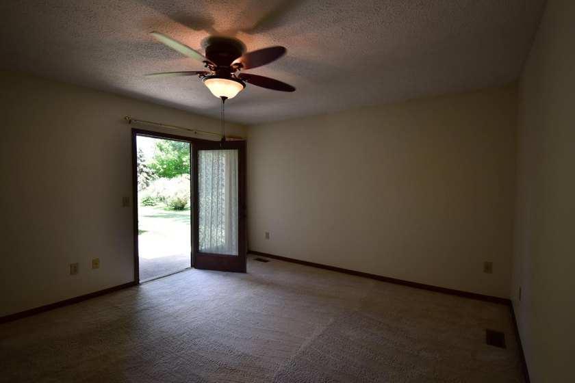 Welcome to Easy Living! This beautiful 2-bedroom, 2-bath - photo 17