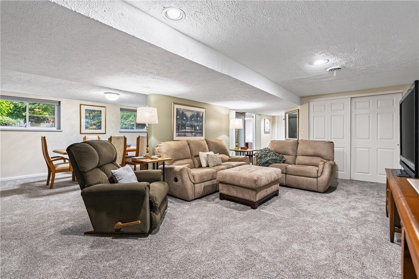 Unique layout in this 2248 square foot two story home &amp; is - photo 23