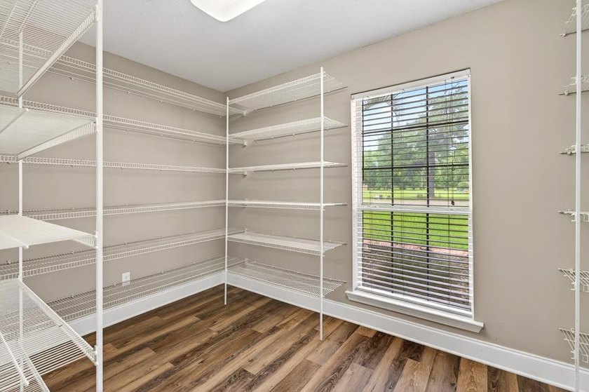 Welcome home! This beautifully maintained property is move in - photo 19