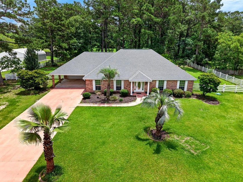 Welcome home! This beautifully maintained property is move in - photo 50