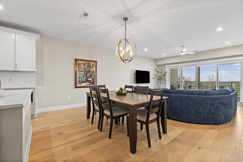 Experience refined, low maintenance living in this rarely - photo 11