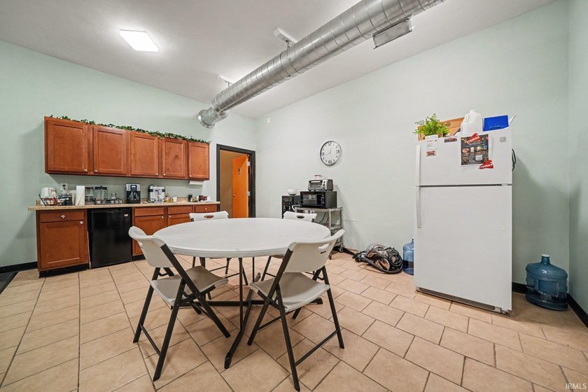 One of the most beautiful commercial property in Elkhart - photo 17