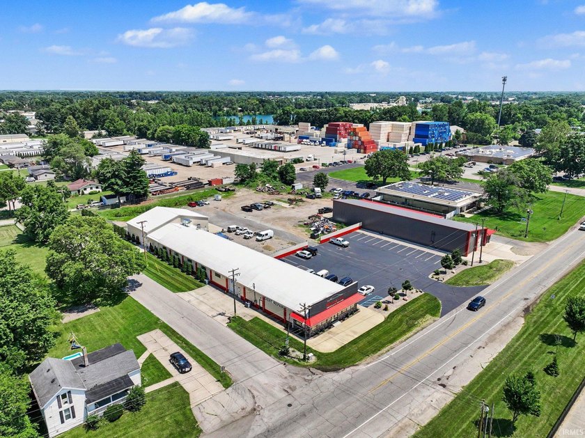 One of the most beautiful commercial property in Elkhart - photo 18