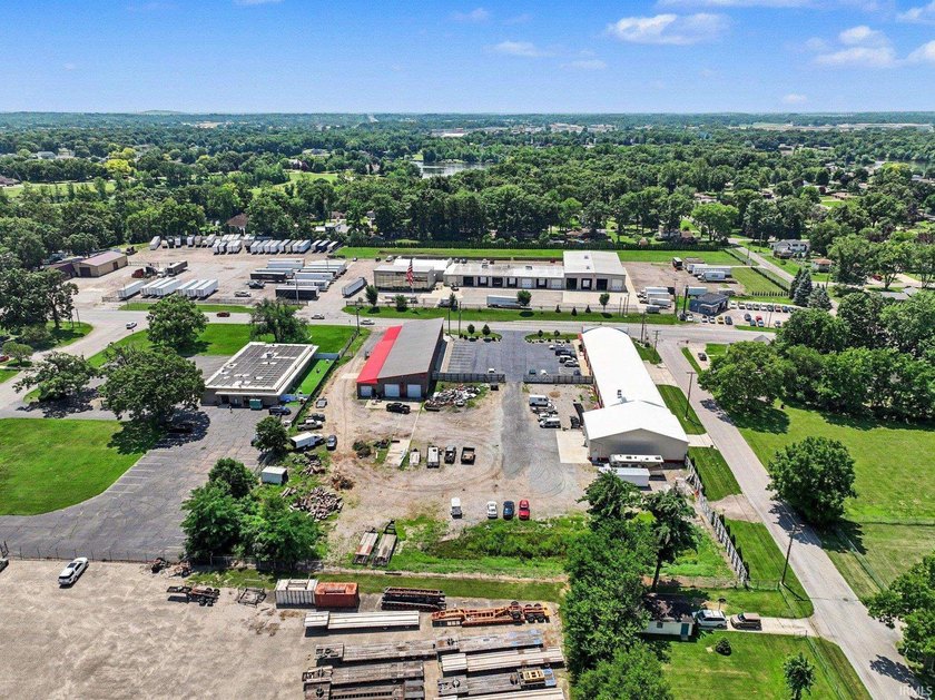 One of the most beautiful commercial property in Elkhart - photo 19
