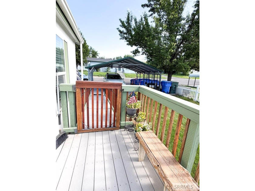 Welcome home to this clean, well maintained 2008 manufactured - photo 25