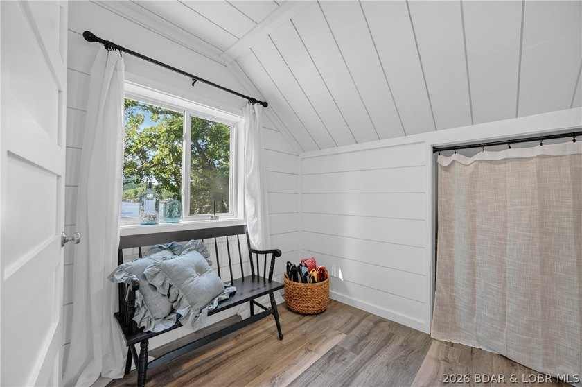 Experience the perfect blend of natural beauty and modern - photo 29