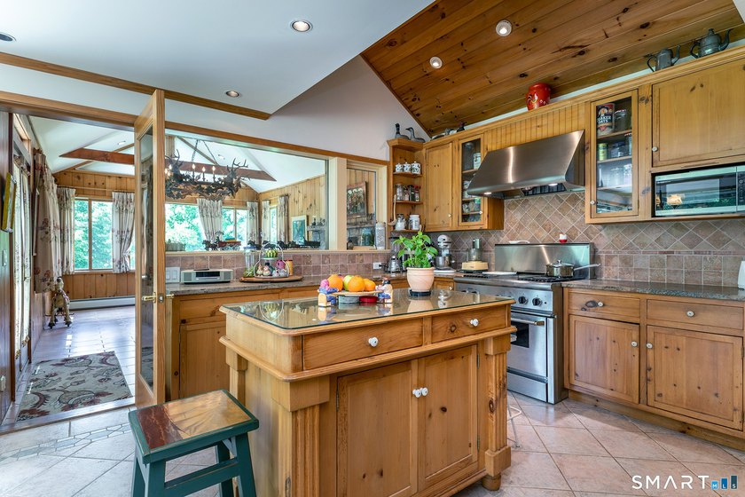 Rare direct waterfront opportunity on Lake Waramaug with - photo 7