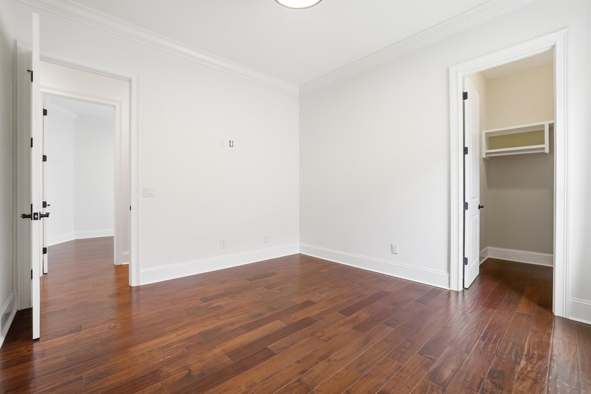 Beautiful 4 bedroom, 3 bath Mediterranean-style home located in - photo 22